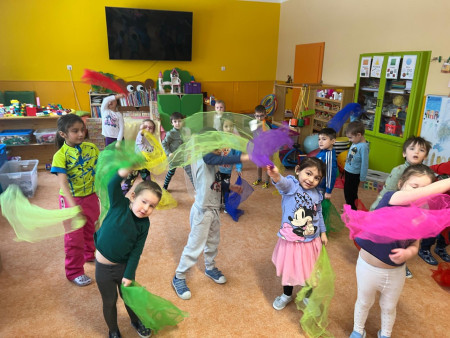 Hrajeme na hudební nástroje